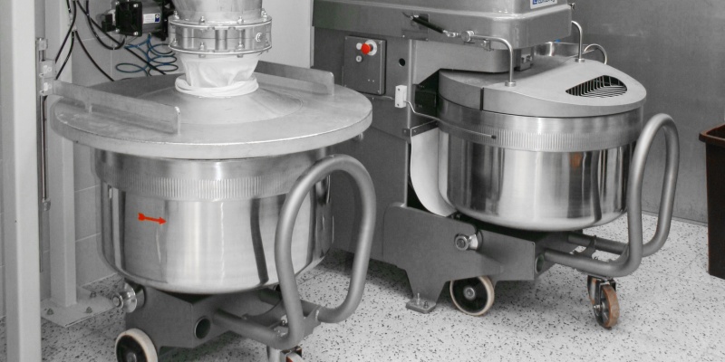 Automatic dosing of flour from indoor silo